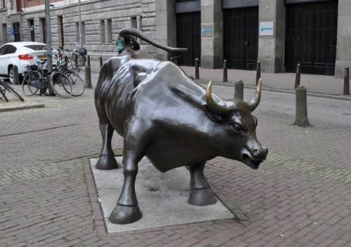 на бирже в Амстердаме